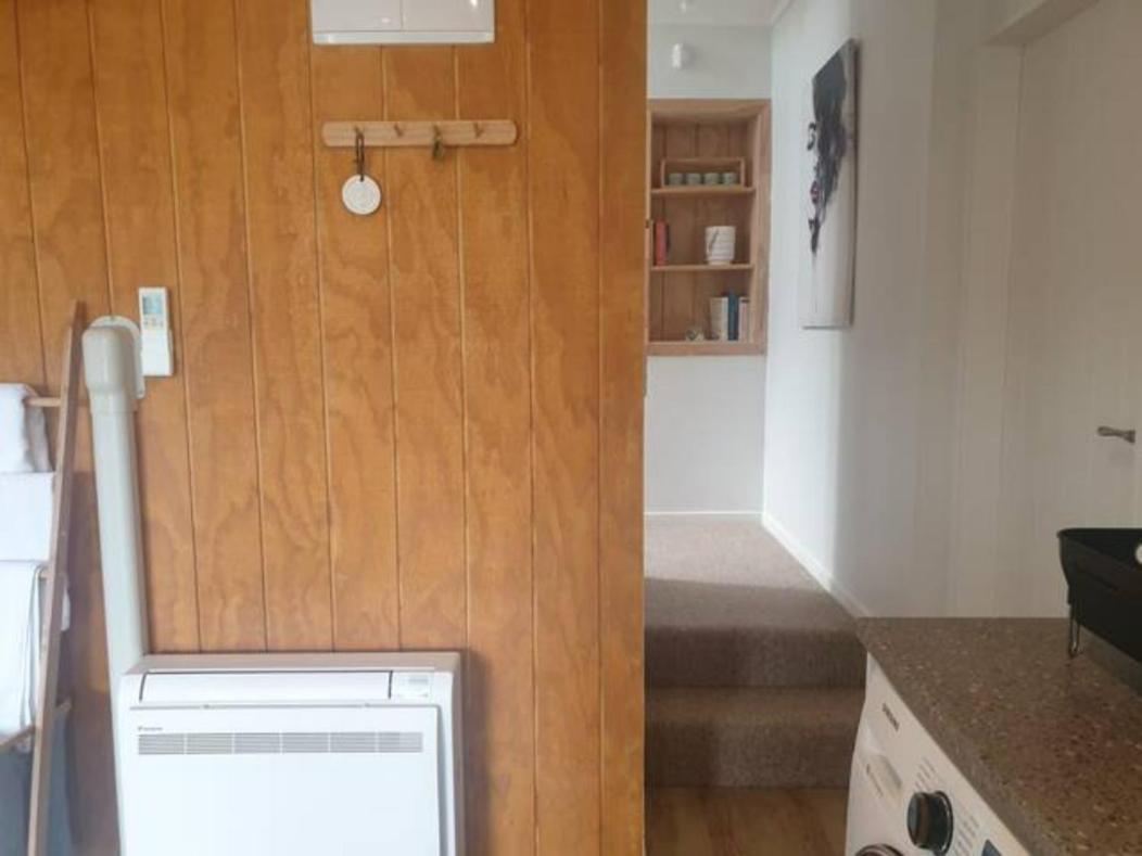 New, Cosy & Private 1-Bedroom & Living Flat Porirua Exterior foto
